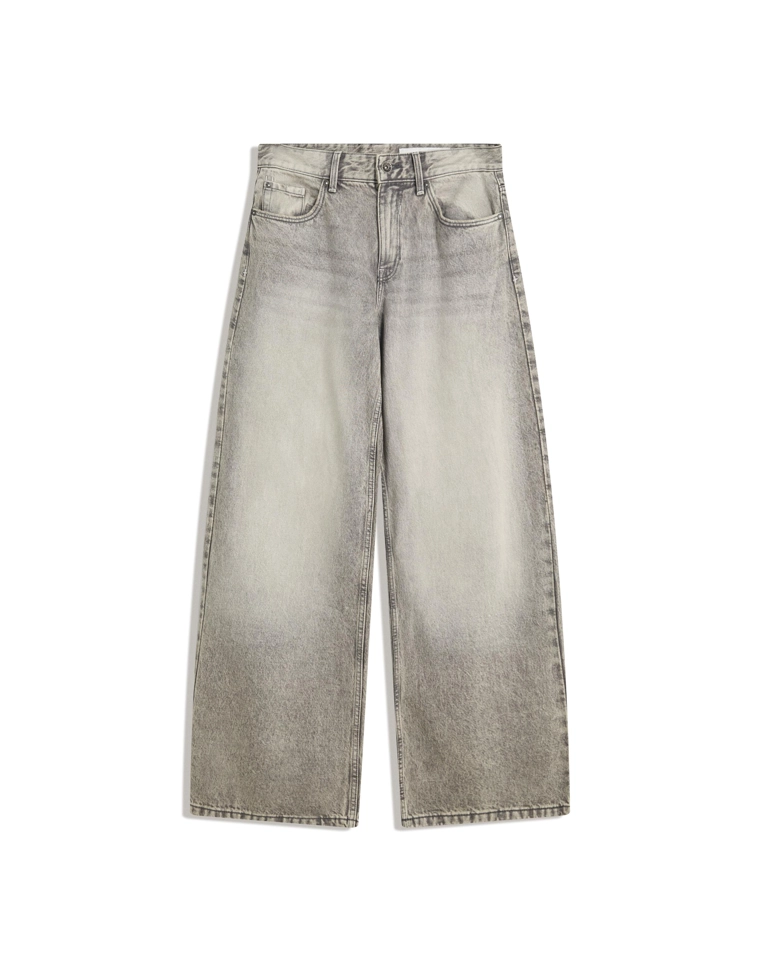 Джинсы в стиле бойфренд