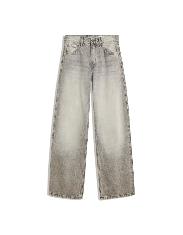 Джинсы в стиле бойфренд