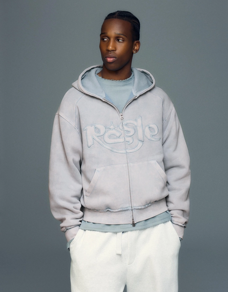 Худи на молнии с вышивкой