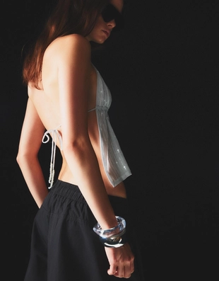 Топ с горловиной халтер с пайетками- Заказать в России