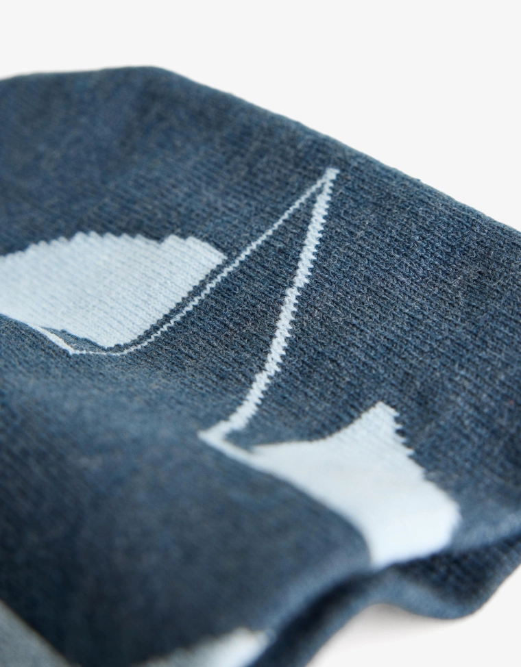 Шапка с принтом