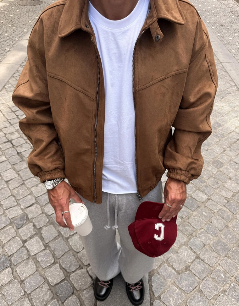 Бейсболка с вышивкой bershka