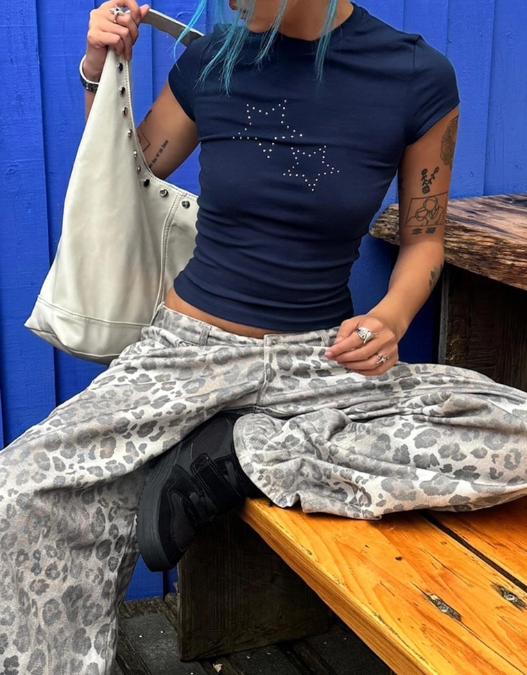 Высокие кроссовки на танкетке