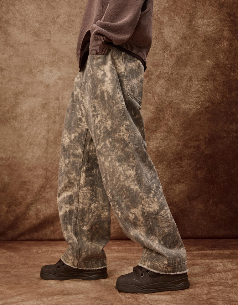 Брюки с заклепками и принтом