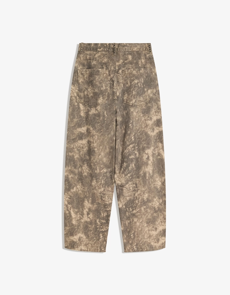 Брюки с заклепками и принтом