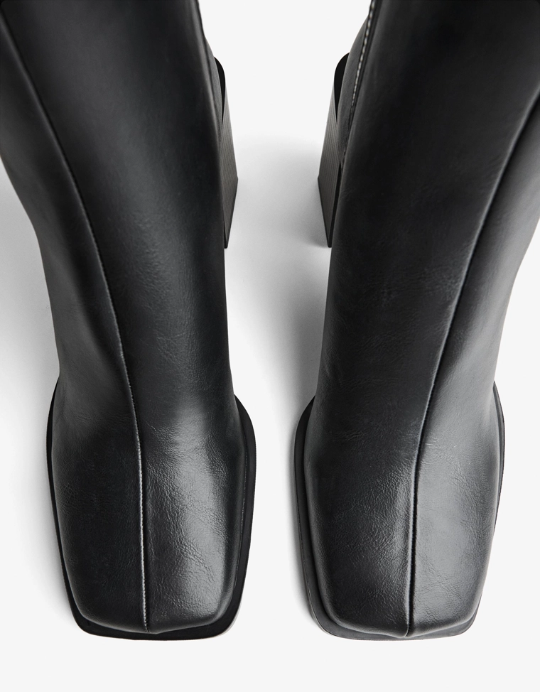 Ботильоны на каблуке с квадратным носом