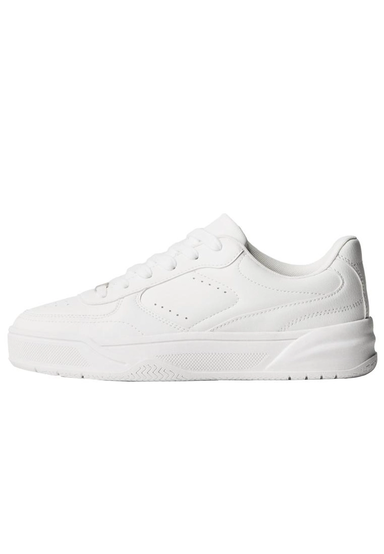 Кроссовки bershka