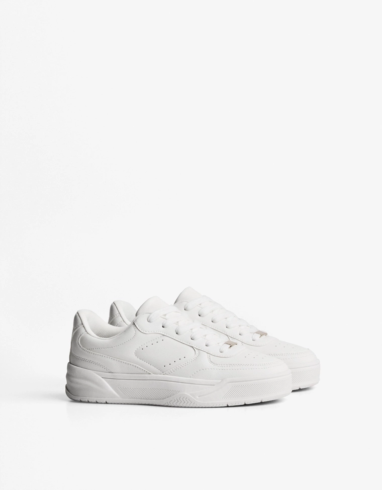 Кроссовки bershka