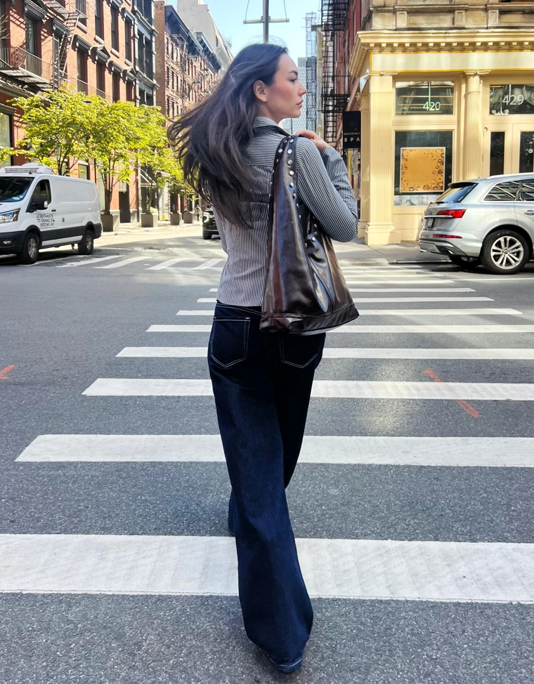 Рубашка приталенная с расширенными рукавами