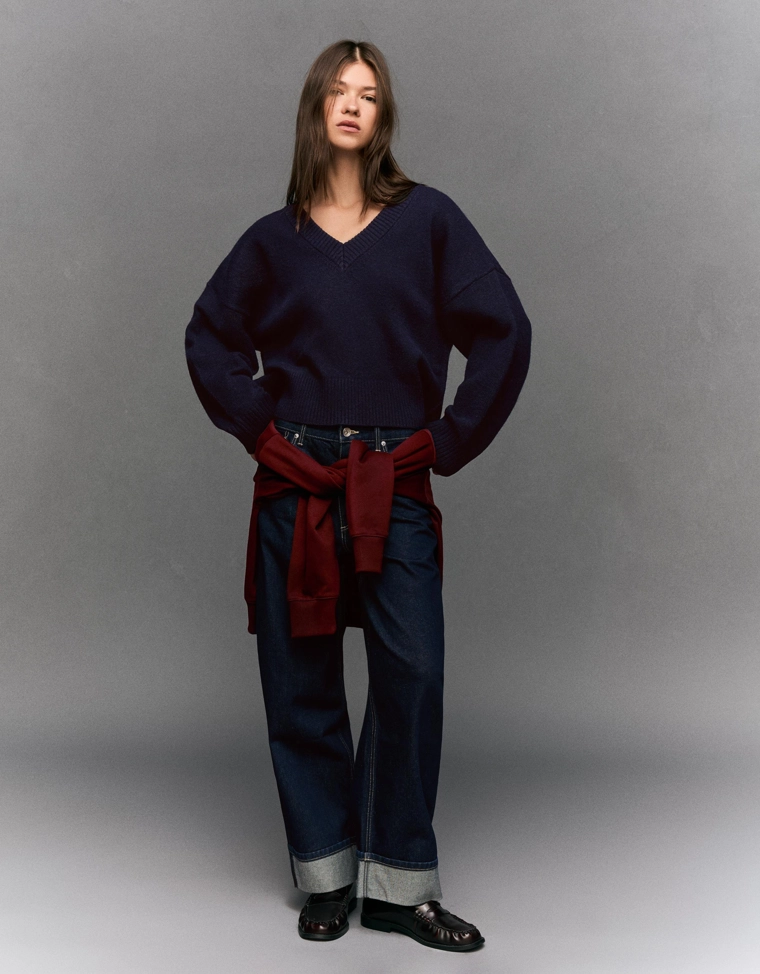 Укороченный джемпер с V-образным вырезом