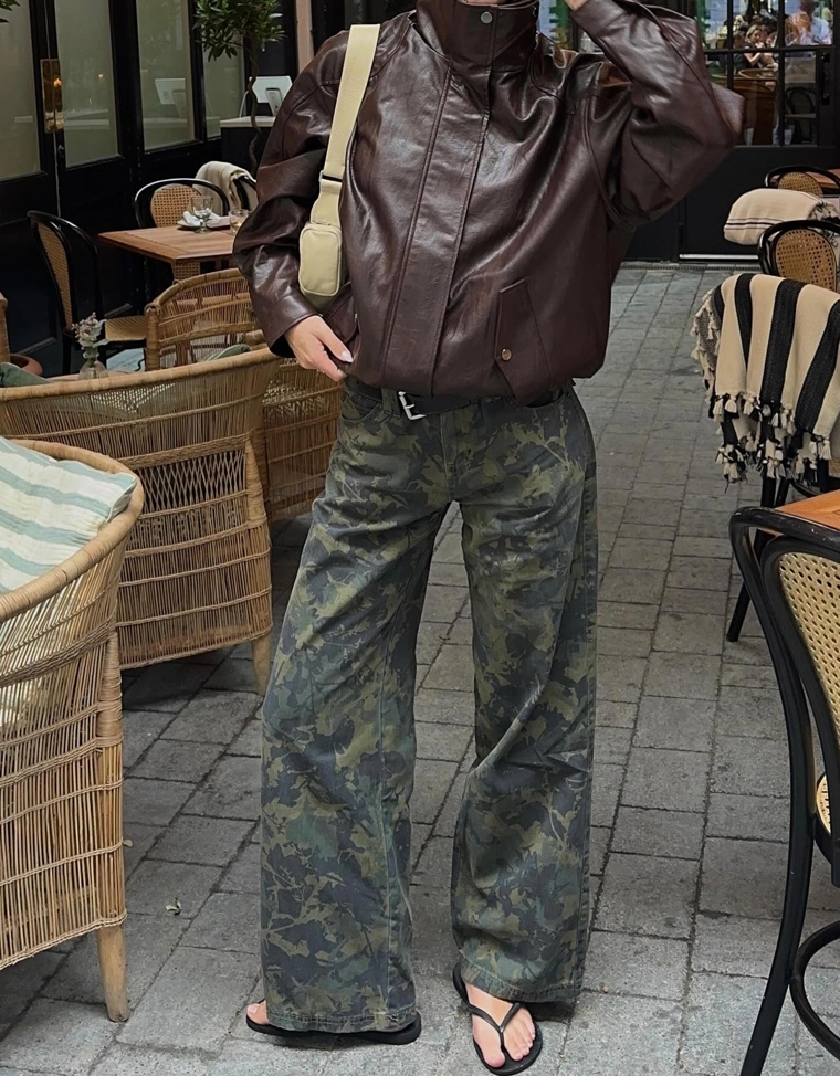 Брюки прямого кроя с принтом