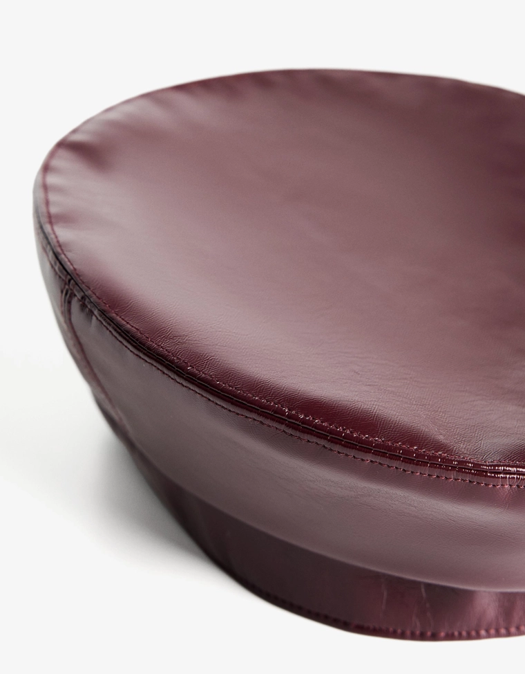 Берет из искусственной кожи