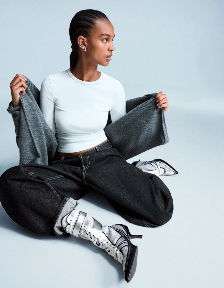 Ботильоны на каблуке в футбольном стиле