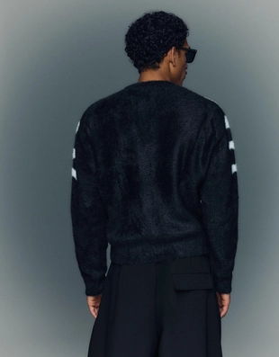 Свитер из искусственного меха с принтом- Заказать в России