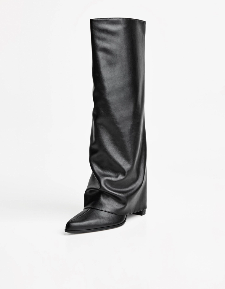 Сапоги на каблуке с длинными отворотами в виде брюк