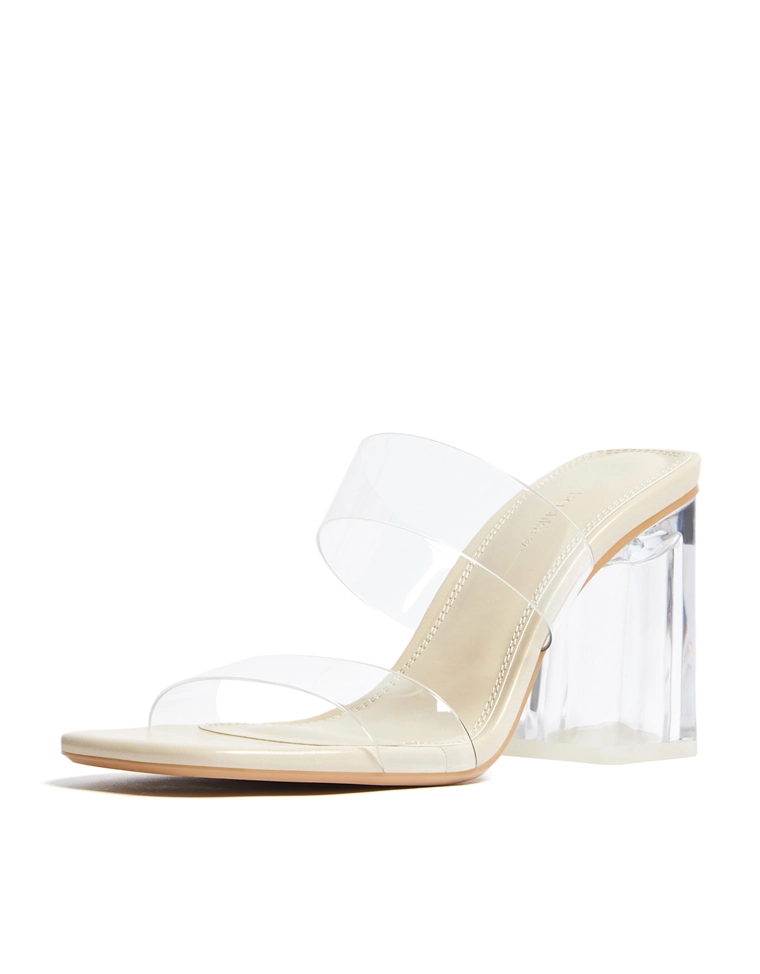 Босоножки на каблуке с виниловыми ремешками