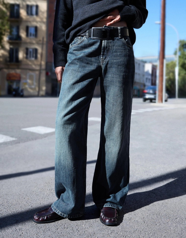 Джинсы свободного кроя