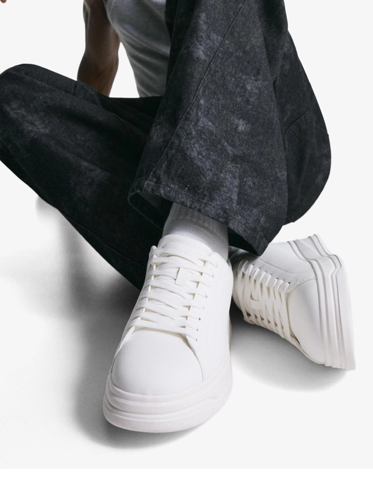 Базовые кроссовки