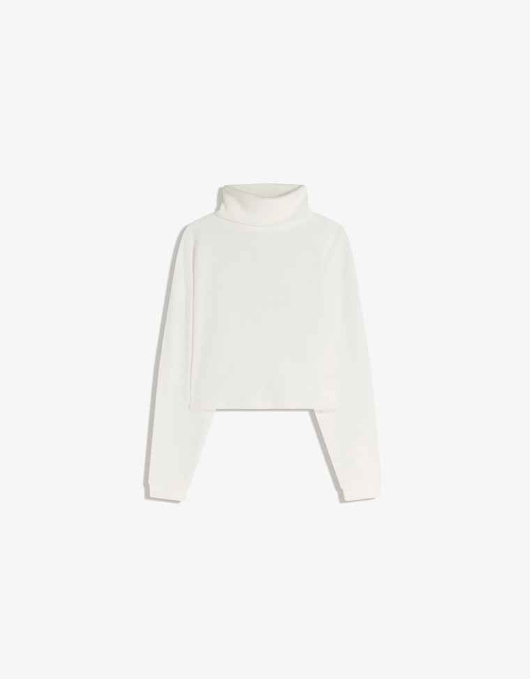 Свитер в рубчик с высоким воротником