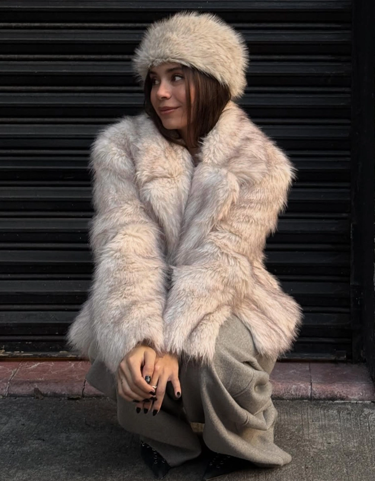 Шапка из искусственного меха