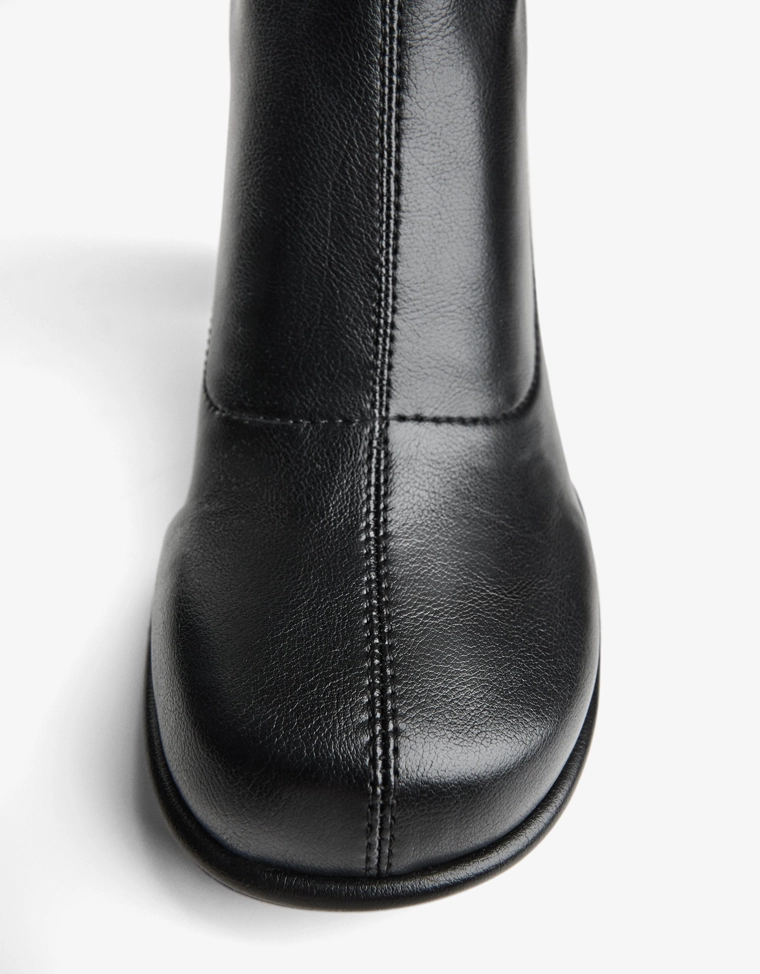 Ботильоны на широком каблуке