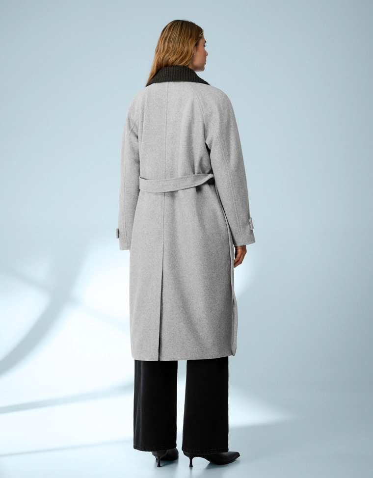 Тренч из мягкой ткани с поясом