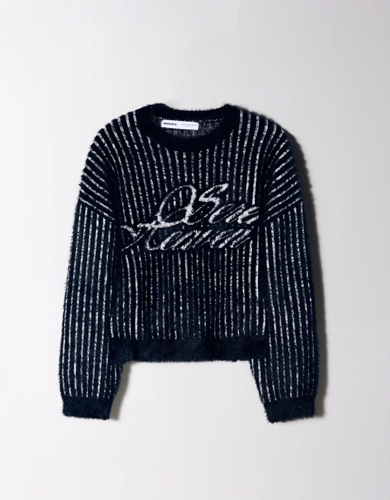 Свитер из искусственного меха с принтом