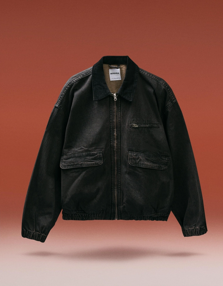 Джинсовая куртка с карманами