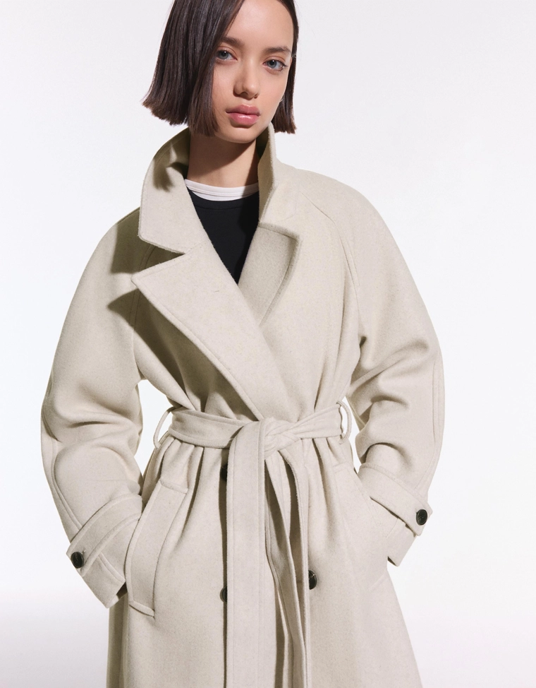 Тренч из мягкой ткани с поясом