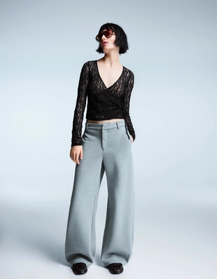 Лонгслив с кружевом и узлом- Заказать в России