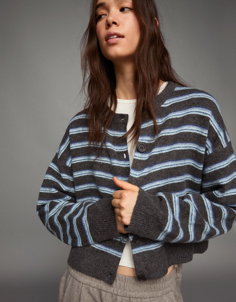 Кардиган в полоску на пуговицах