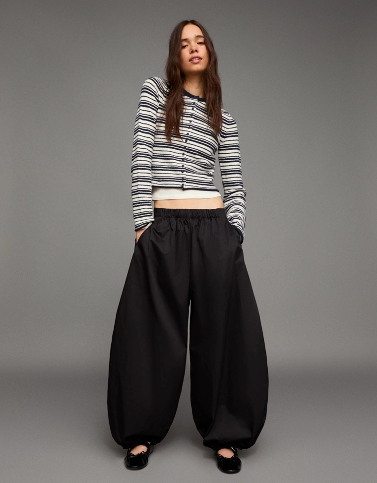 Кардиган в полоску из вязаного полотна