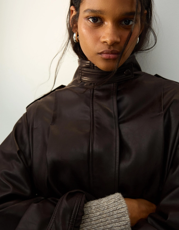 Куртка с эффектом плиссированной кожи bershka