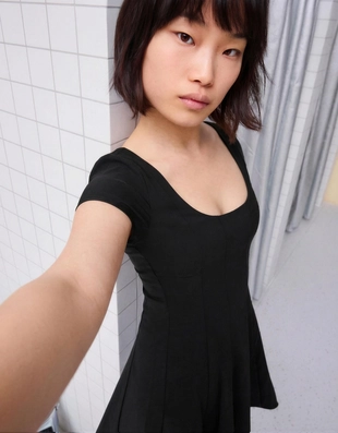 Мини-платье из бенгалина с расклешенной юбкой- Заказать в России