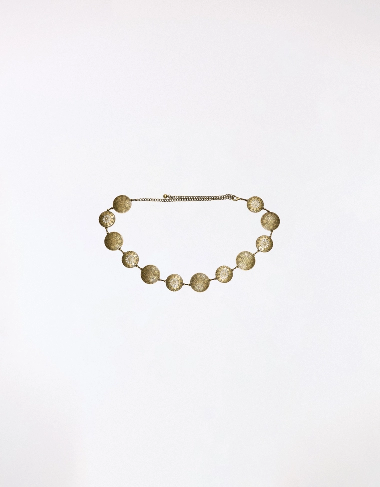 Цепочка с медальоном в стиле бохо