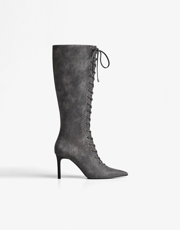 Lace-up heeled boots