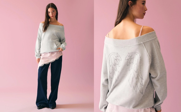 Джемпер со стразами и вырезом-лодочкой