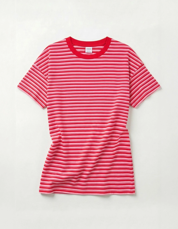 Футболка геометрического кроя в полоску