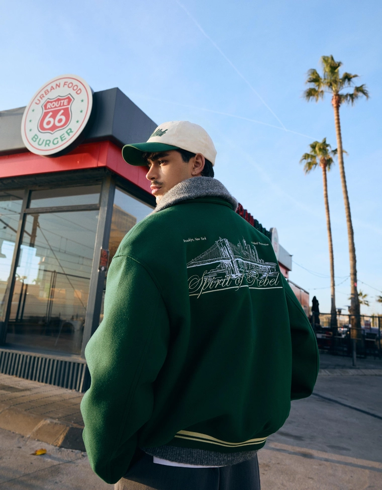 Куртка из фетра с вышивкой