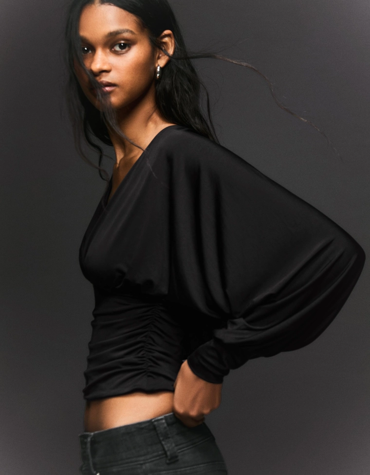 Топ с длинными рукавами и сборками