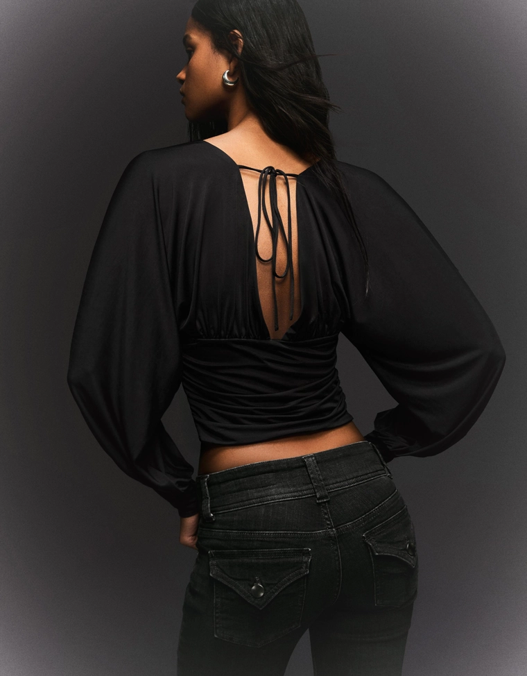 Топ с длинными рукавами и сборками