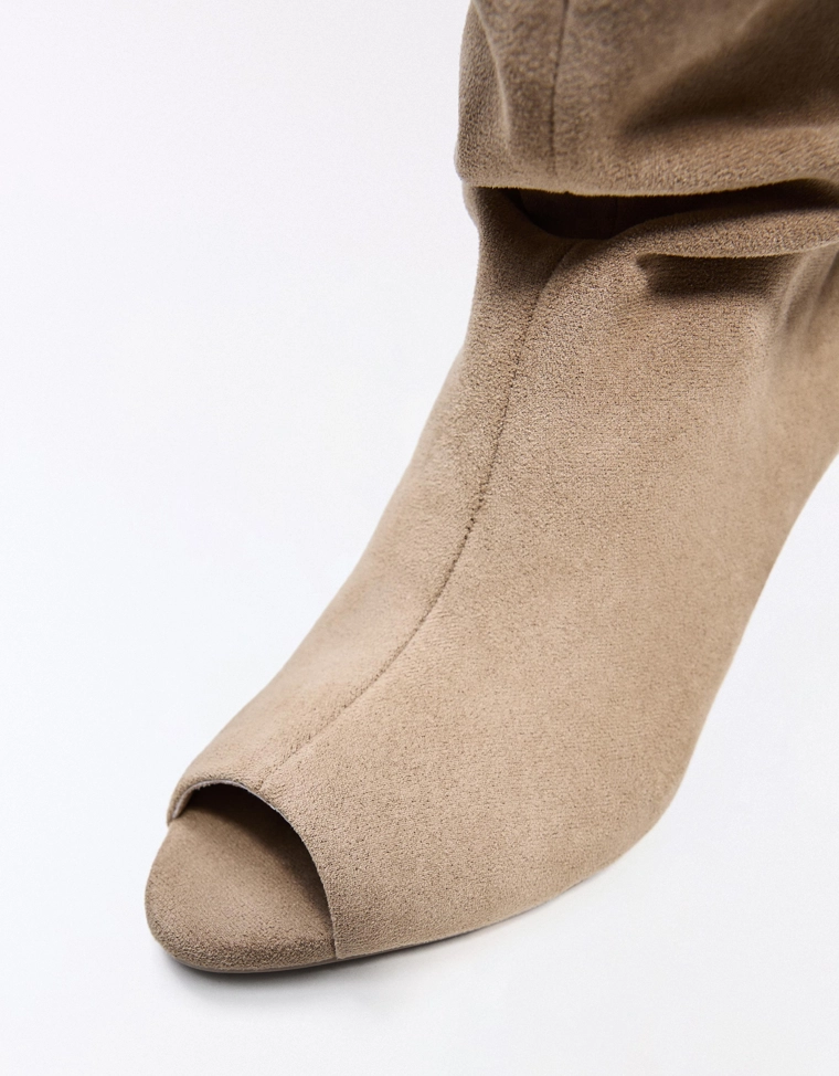 Split kitten heel boots