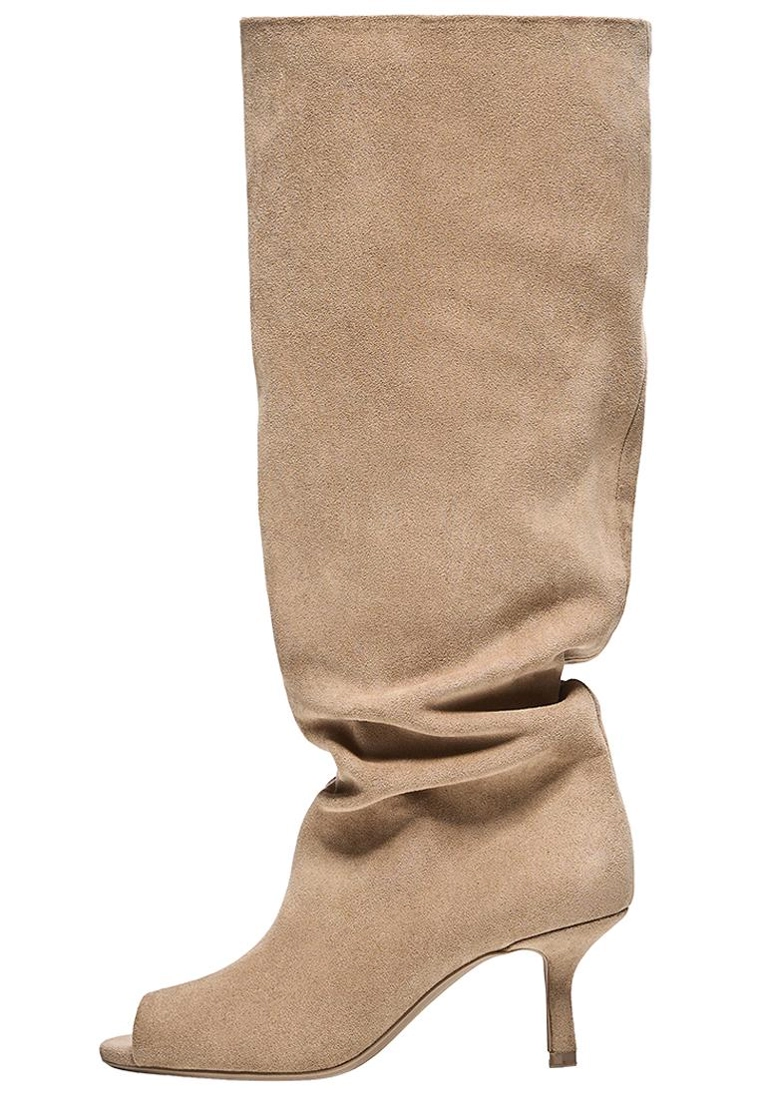 Split kitten heel boots