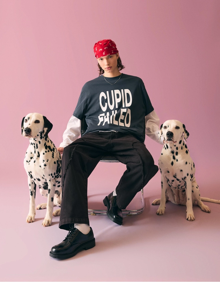 Брюки объемного свободного кроя с вышивкой