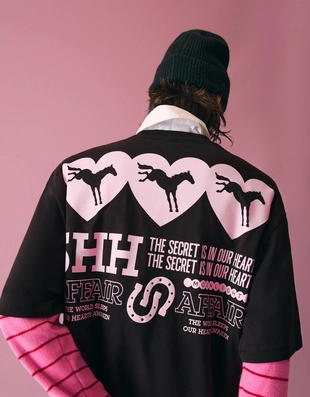 Футболка с короткими рукавами и принтом- Заказать в России