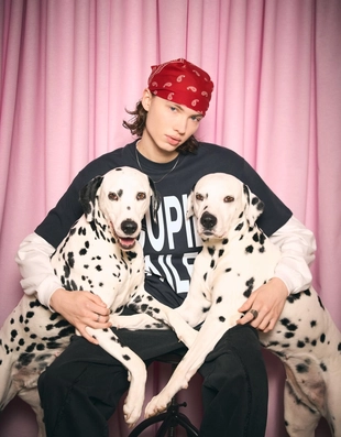 Футболка с короткими рукавами и принтом- Заказать в России