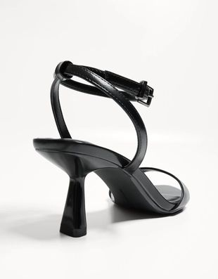 Босоножки на каблуке с ремешком на щиколотке- Заказать в России