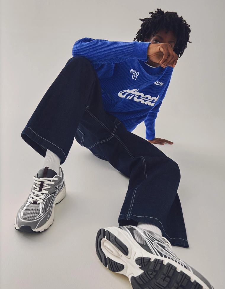 Спортивная обувь из нескольких материалов