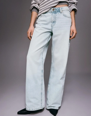 Джинсы свободного кроя со средней посадкой- Заказать в России