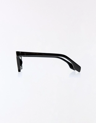 Солнцезащитные очки в пластмассовой оправе- Заказать в России